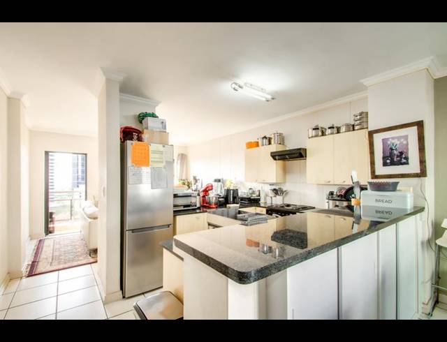 2 BEDROOM APARTMENT FOR SALE IN SANDOWN